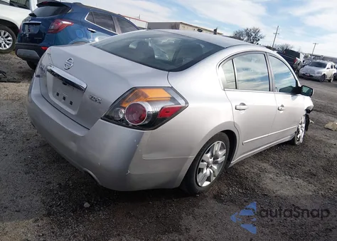2011 Nissan Altima 2.5 S z USA, uszkodzony, nr VIN 1N4AL2AP0BC127972